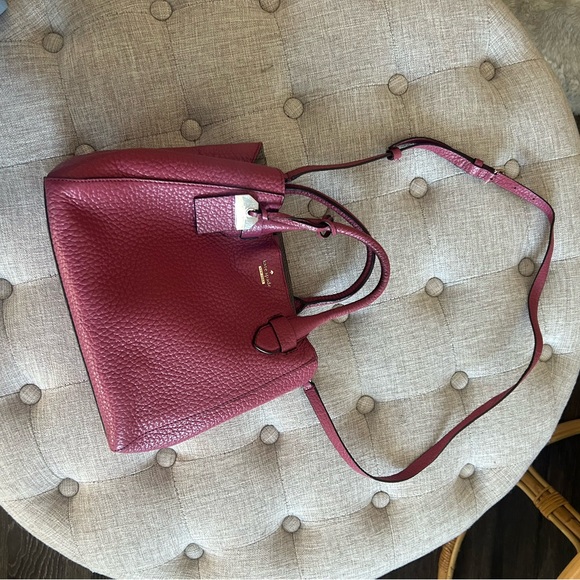 Kate Spade purse. In great condition. Removable strap. - Picture 2 of 4